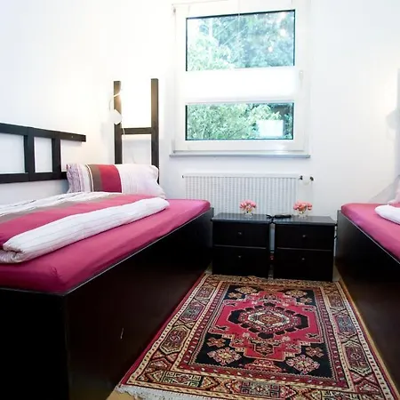 Weiss בית הארחה 2*